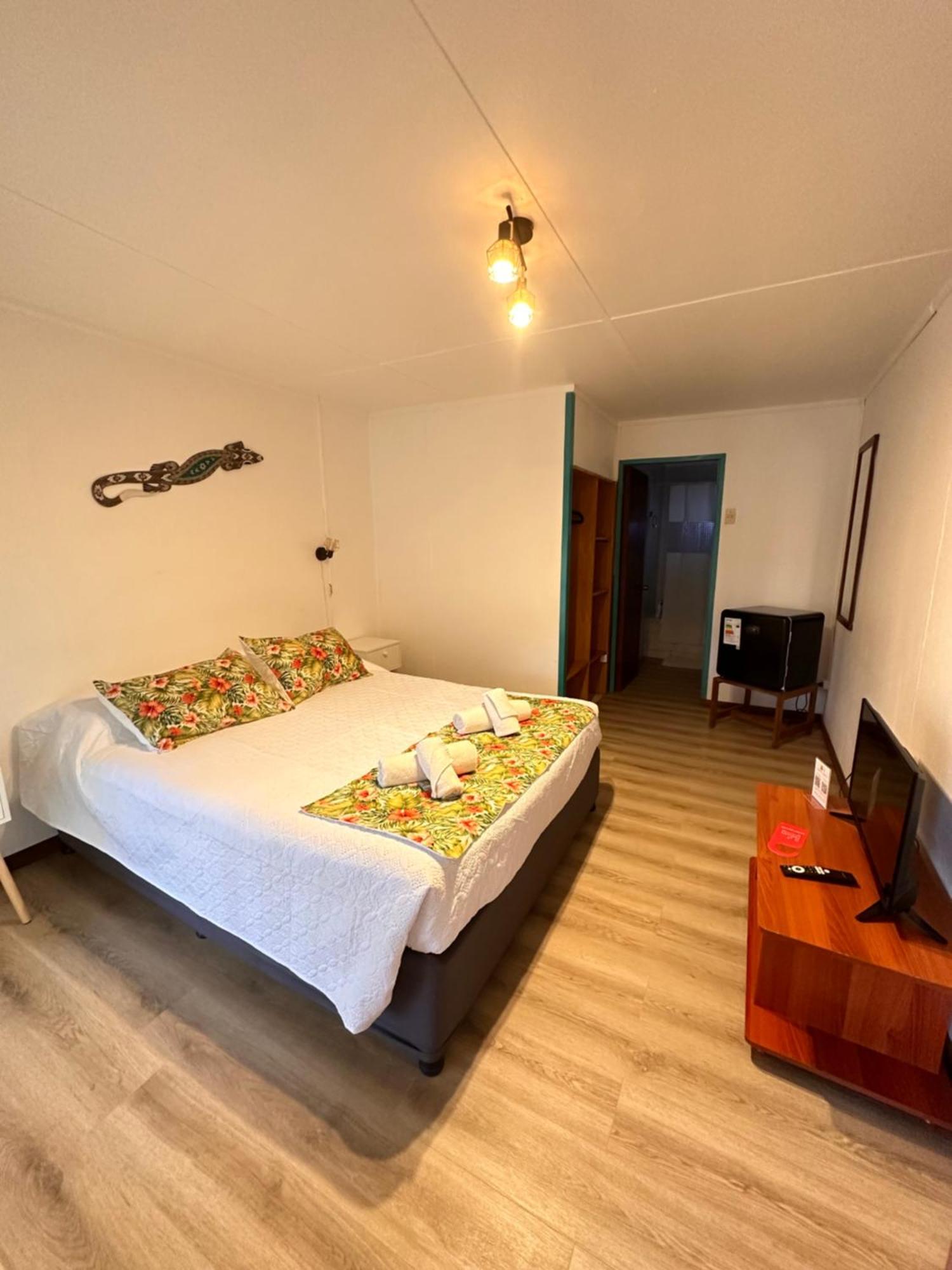 Hotel Hotu Matua By Ei Ханга Роа Екстериор снимка